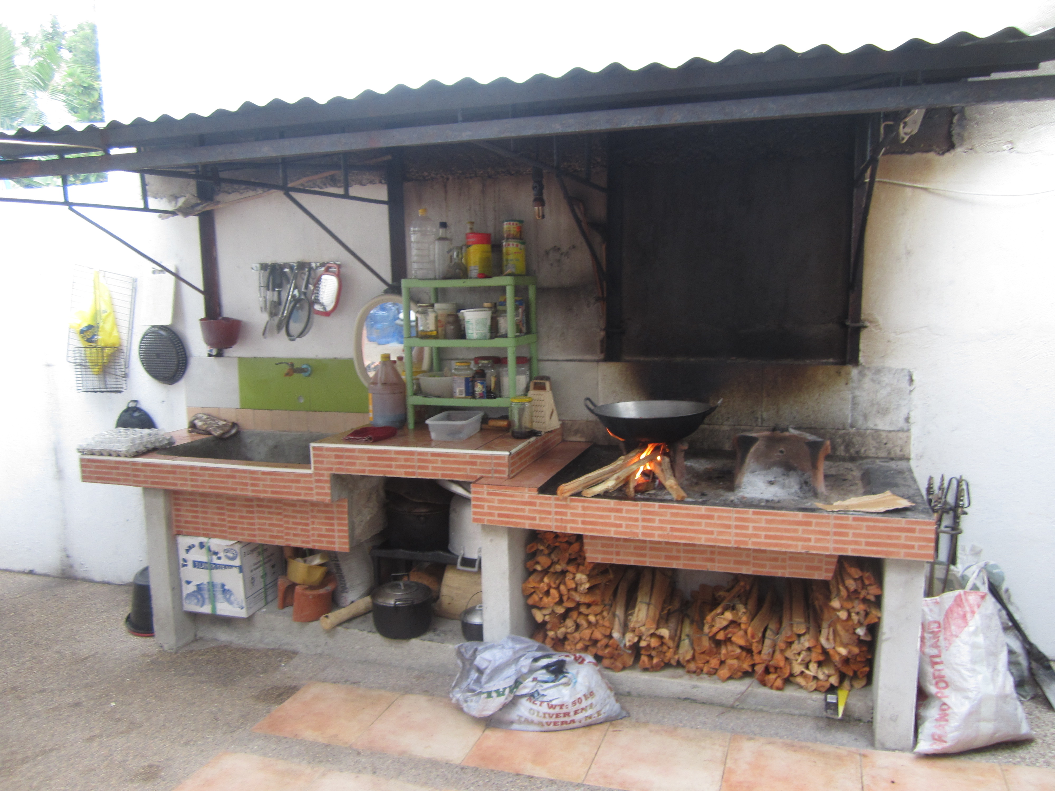  Outdoor  Kitchen  in the Philippines  FoodMeOmaha